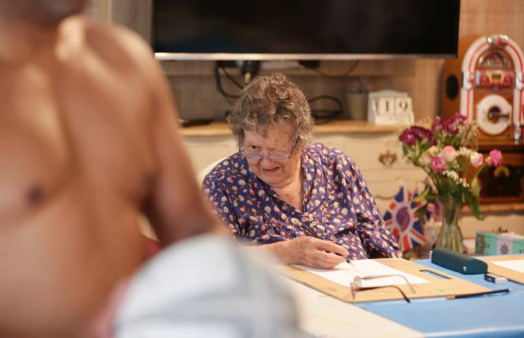 SHERWOOD GRANGE CARE HOME HOLDS NUDE LIFE DRAWING CLASS