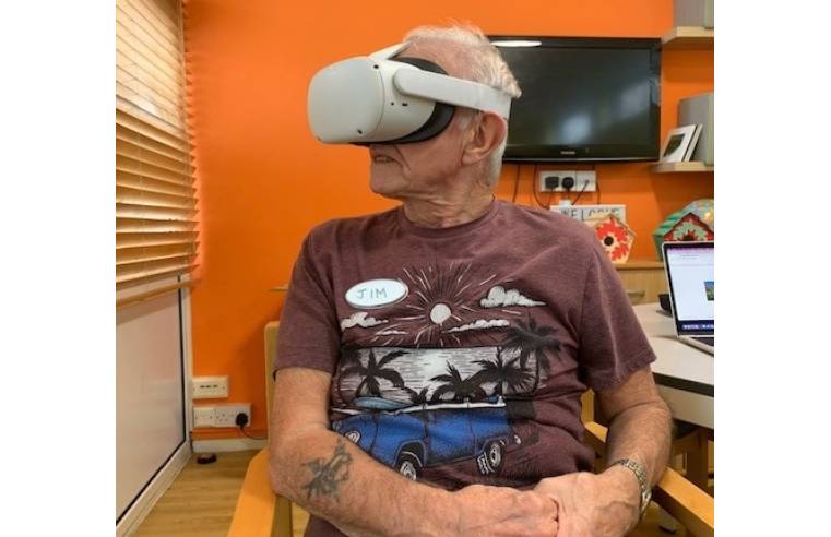 RESIDENTS TAKE PART IN VIRTUAL REALITY STUDY