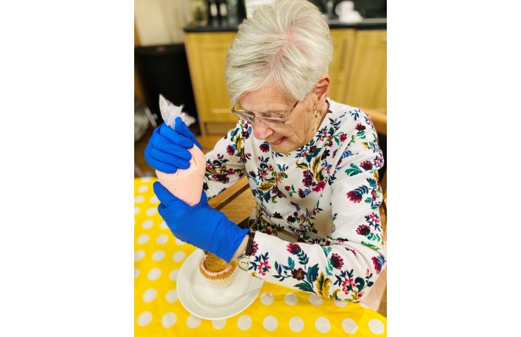 CARE HOME STAR BAKERS RAISE FUNDS FOR THE ALZHEIMER’S SOCIETY